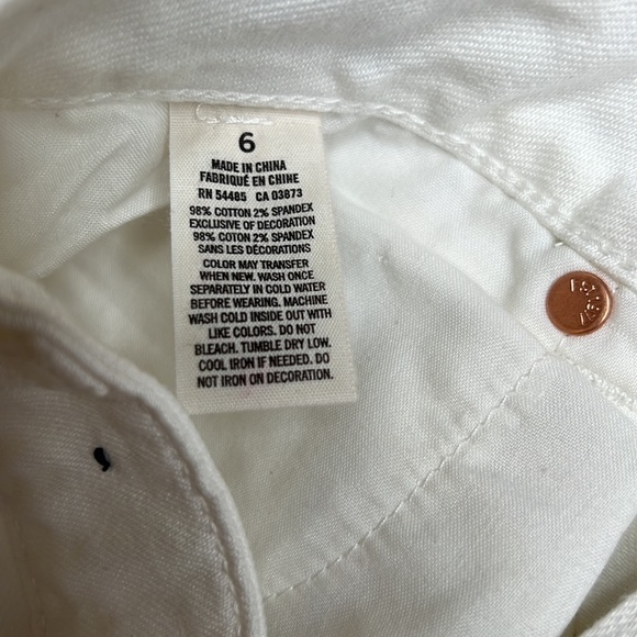 NWOT - American Eagle White Denim Shorts - Size 6 - Picture 2 of 5